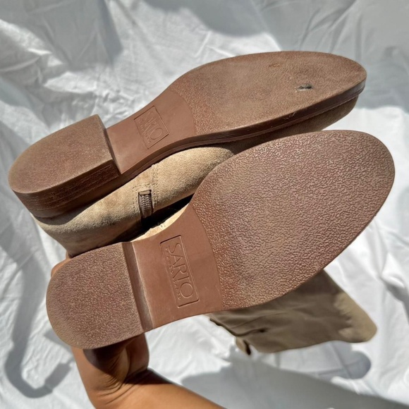 Tan real suede knee high round toe moto boots with full side zipper, and hardwar - Picture 5 of 5